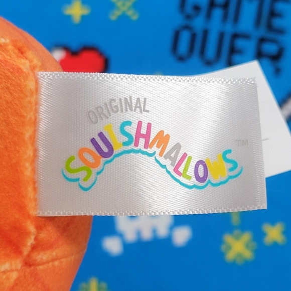 Squishmallow Calio the Cat with Pumpkin Costume 3" Clip Stuffed Halloween Plush - Picture 4 of 7